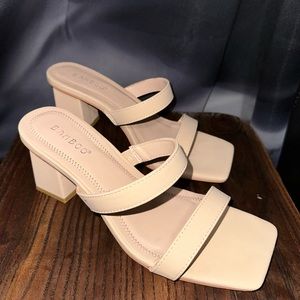 Cream chunky heels, Size 7.5